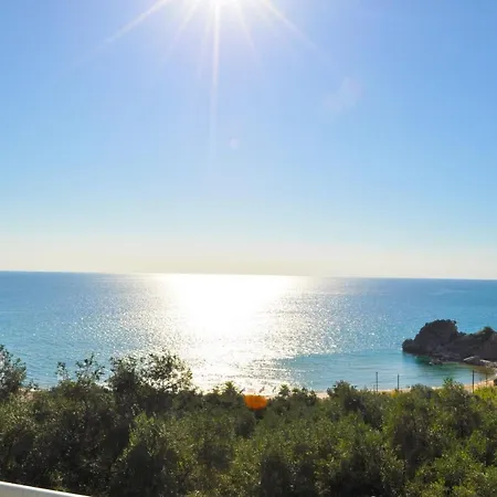 Papadatos Near Beach, Corfu Πέλεκας