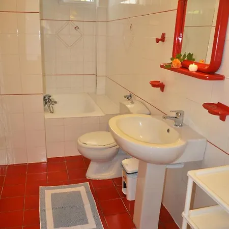 Apartment Papadatos Near Beach, Corfu *